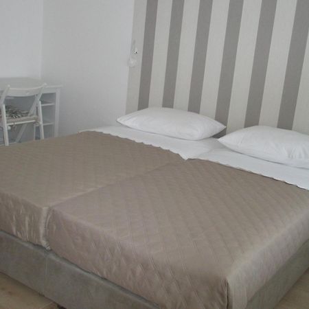 Apartments Mateo - 60M From Sea Primošten Exteriör bild