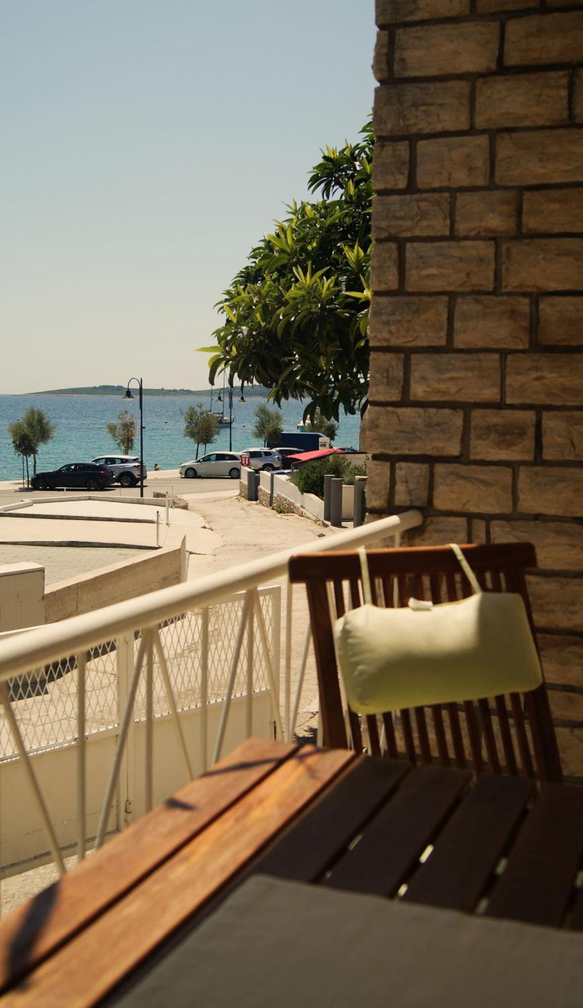 Apartments Mateo - 60M From Sea Primošten Exteriör bild