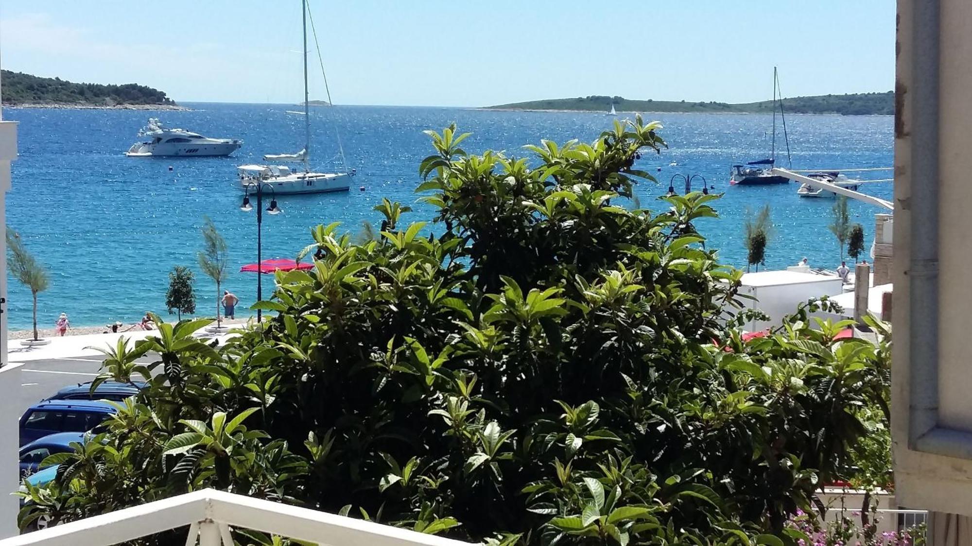 Apartments Mateo - 60M From Sea Primošten Exteriör bild